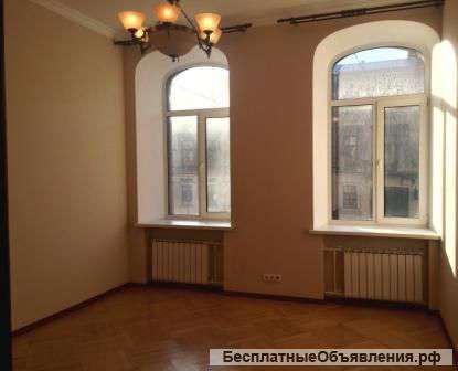 Квартиру 200 кв.м ,7 комнат в центре СПб