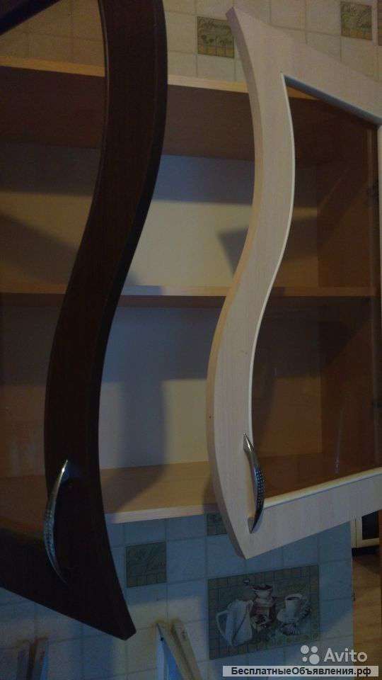 Шкаф и люстры