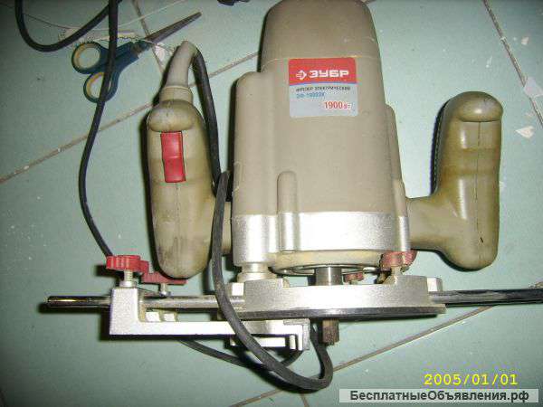 Бу фрезер электрический ЗУБР ЗФ-1900ЭК