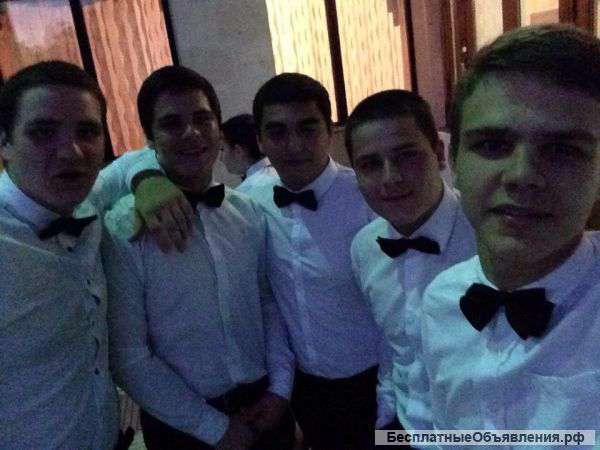 Официанты на банкет