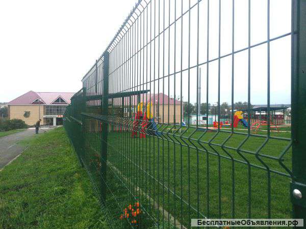 Простые металлические заборы