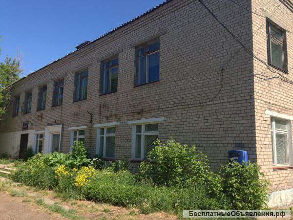 Двухэтажное здание