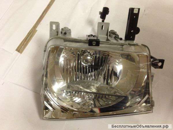 Фара передняя Hyundai HD 72 78 65 County