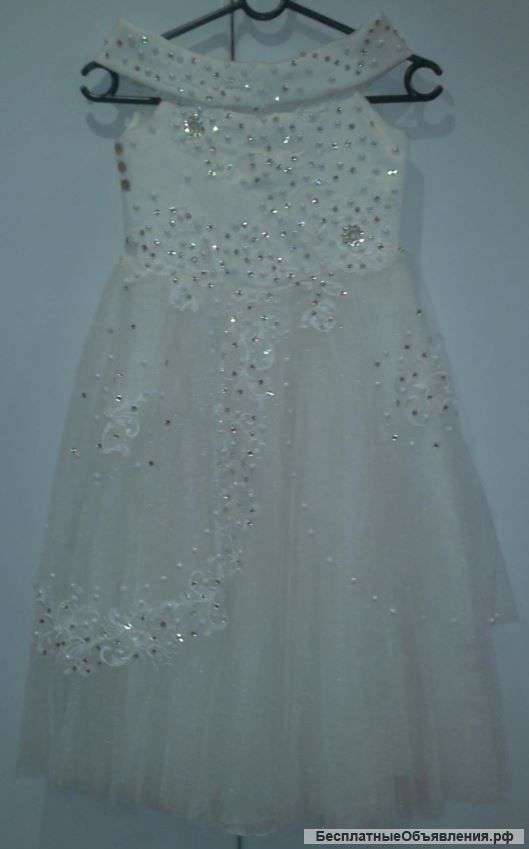 Новогоднее платье р.122-128