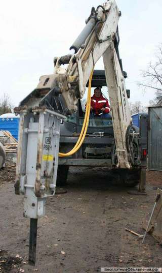 Аренда экскаватора-погрузчика TEREX 970 с гидромолотом