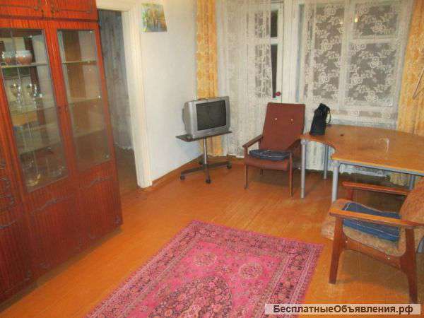 2-к Сурикова, 11 000