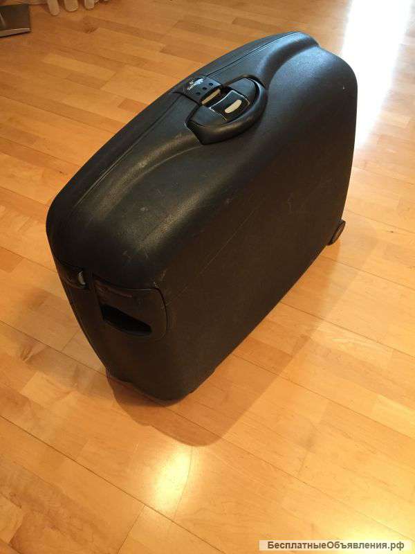 Чемодан Samsonite размера XL
