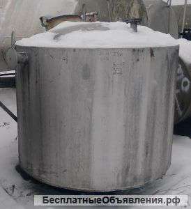 Емкость стальная, объем — 2 куб.м., вертикальная