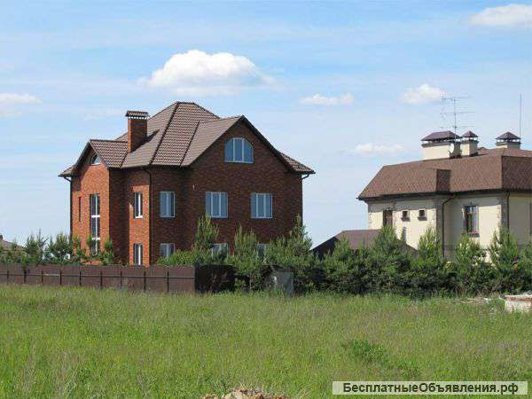 Участок в 23 км от МКАД по Киевке. ИЖС. Лес, водоем.