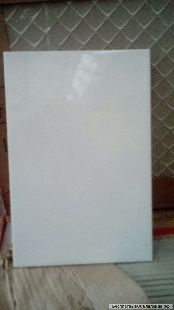 Настенная белая плитка 250х350