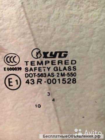 Правое переднее стекло XYG TEMPERED SAFETY GLASS