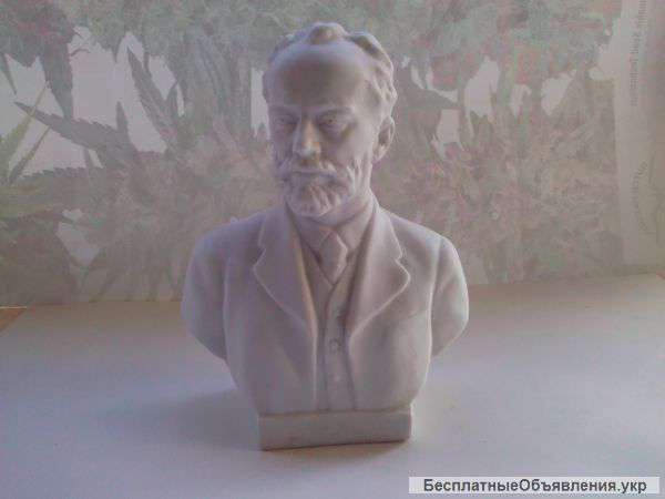 Статуэтка Бюст композитора П. И. Чайковского (фарфор)