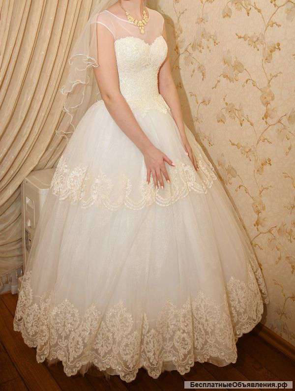 Свадебное платье (+ кринолин, фата и шубка)