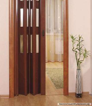 Раздвижная дверь-гармошка с витражом цвет венге