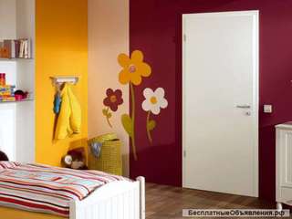 Белая гладкая финская межкомнатная дверь