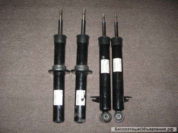 Стойки X5 (E70/70N) X6 (E71 E72)