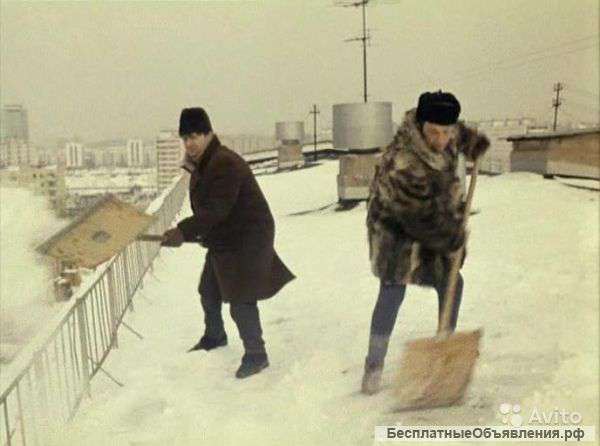 Уборка снега скрыш