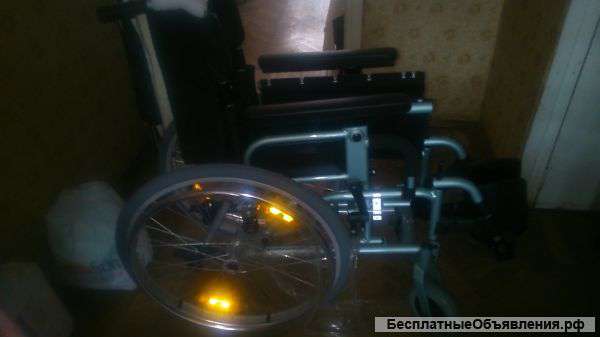 Инвалидное кресло-коляска. Новое.