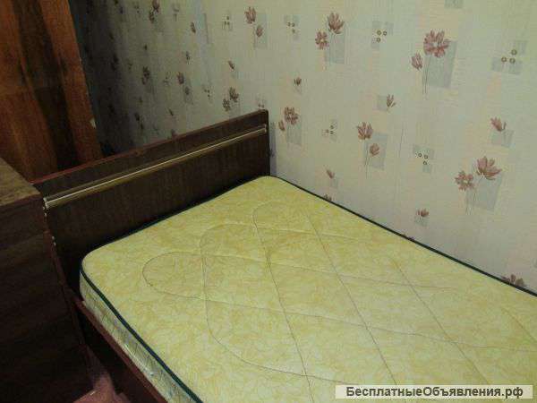 Кровать полуторка