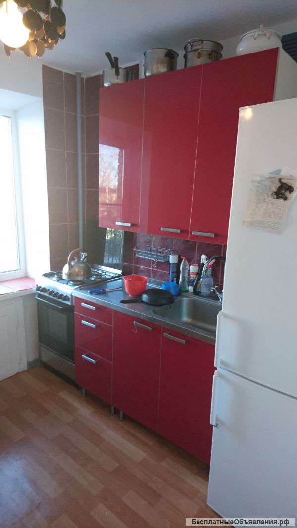 Сдам 3 комн. квартиру, ул. Батарейная, 8.