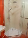 Установка душевых кабин и акриловых ванн