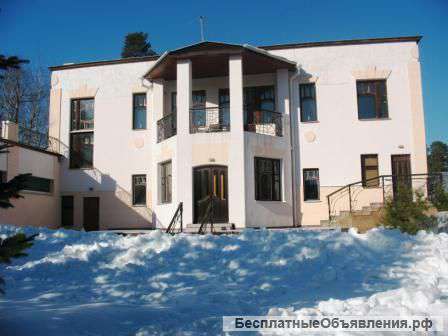 Дом 1000кв. м. п. Ильинский