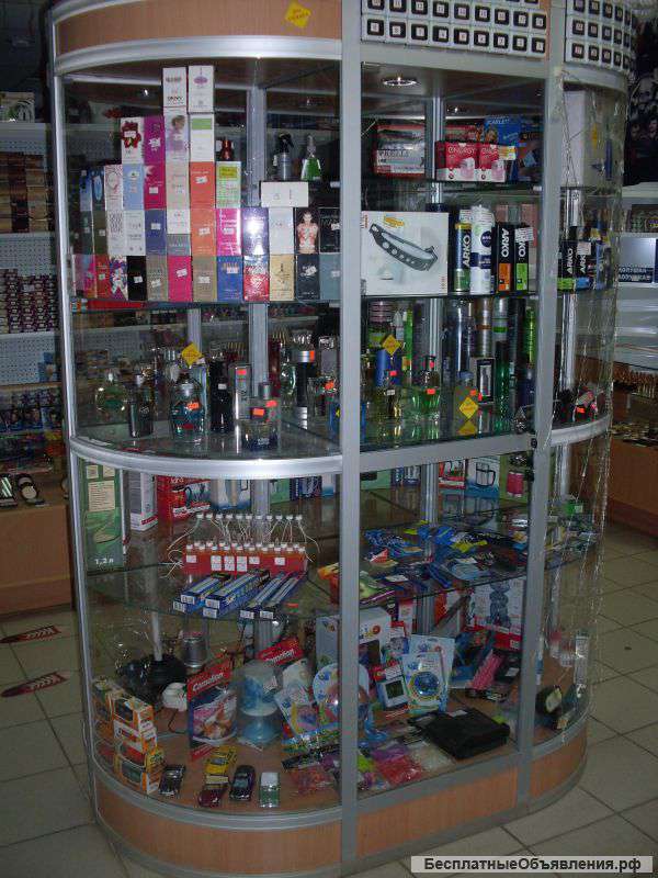 Витрина БУ полукруглые пристенные 2 штуки продаю