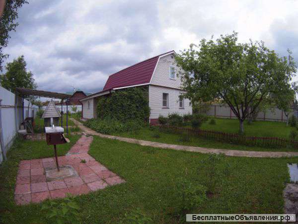 Загородный дом с участком