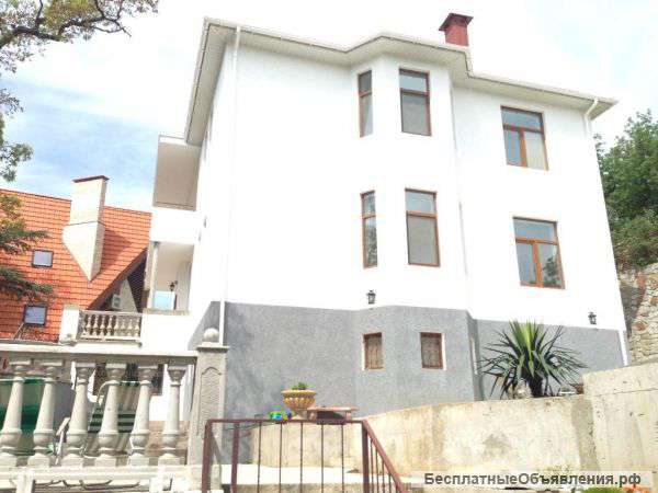 Продаю трехэтажный дом (от хозяина), Крым