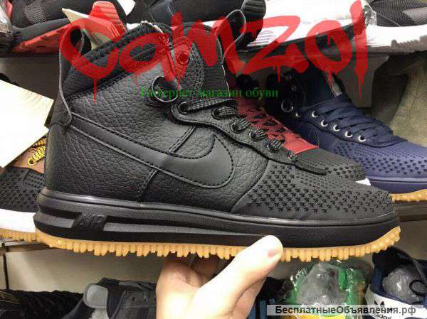 Кроссовки Nike мужские и женские