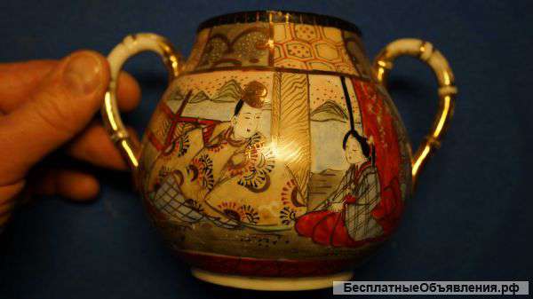 Чайный сервиз из восьми предметов. Фарфор Сацума. Япония, кон. XIX века.