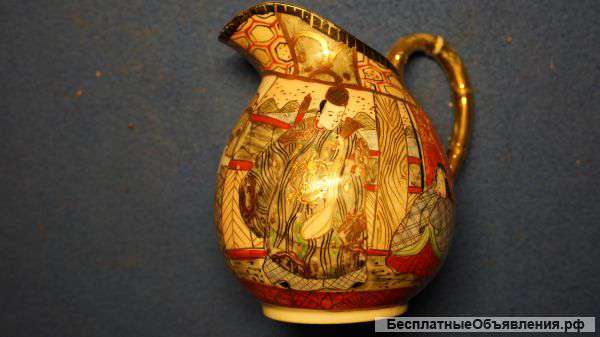 Чайный сервиз из восьми предметов. Фарфор Сацума. Япония, кон. XIX века.