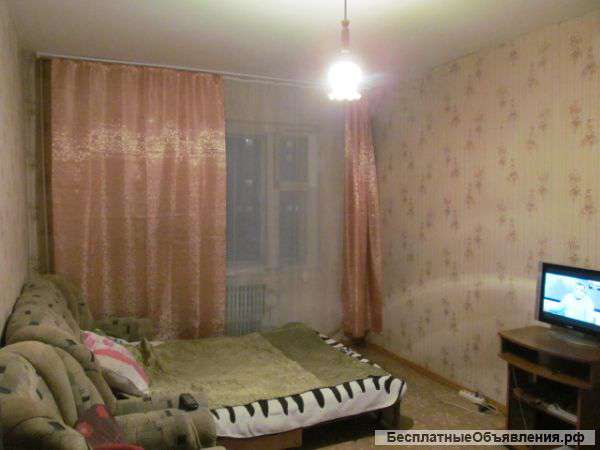 1 ком.квартиру по ул.Коммунаров д.147