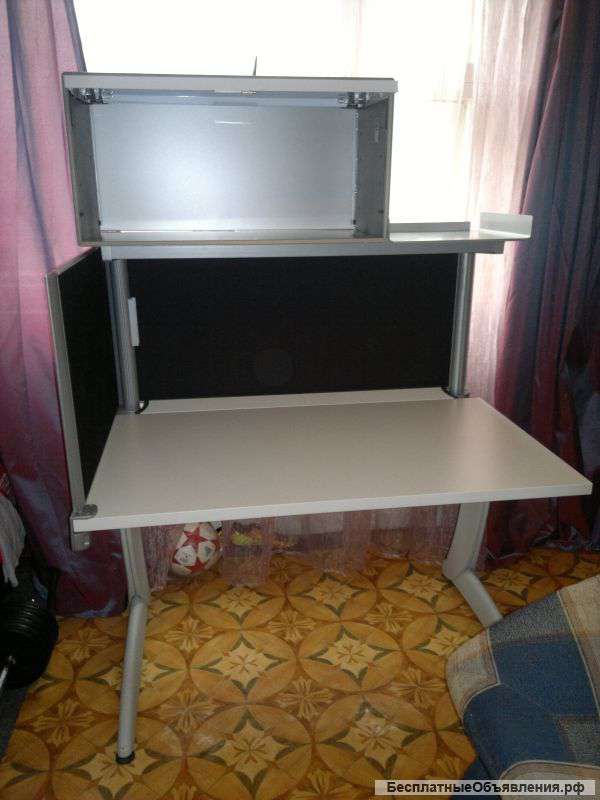 Офисный стол SteelCase