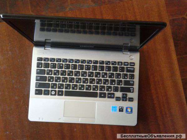 Ноутбук Samsung NP305U1A