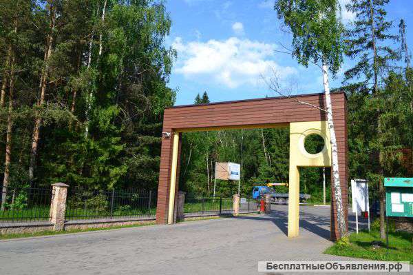 Участок в 32 км от МКАД по Киевскому ш. ИЖС. Лес, водоем.