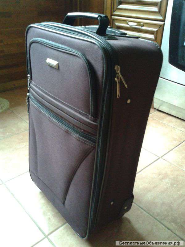 Дорожный чемодан
