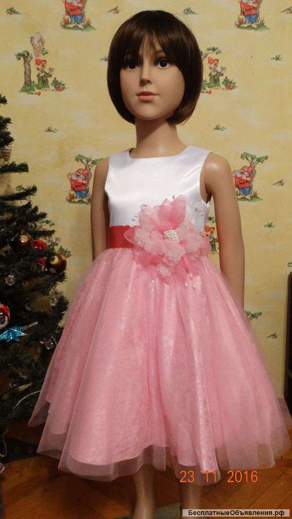 Платье детское элегантное