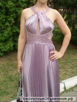 Вечернее платье для миниатюрной девушки.