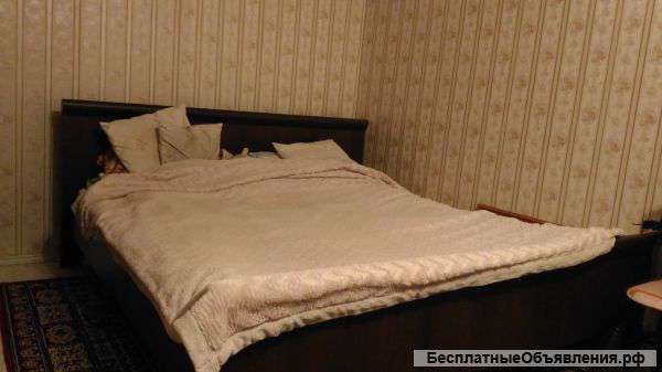 Кровать