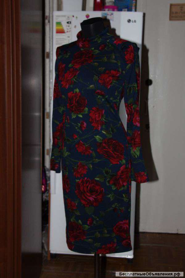 Платье р-р 46