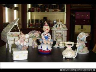 Статуэтка фарфоровая музыкальная