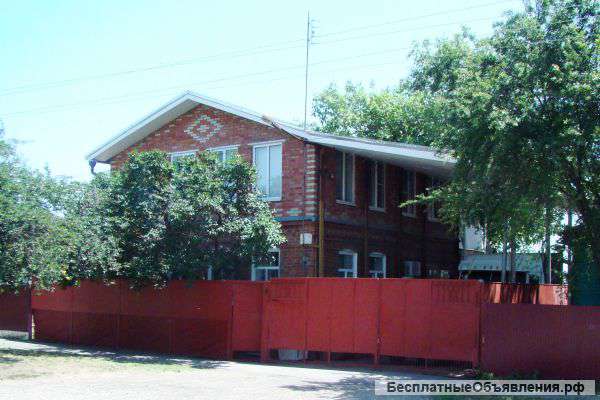 Продается кирпичный 2-х этаж. дом. Общая пл. 240 кв.м.