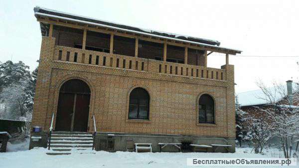 Дом на участке 10 соток