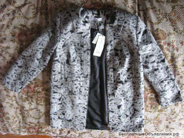 Красивое новое беларусское полупальто