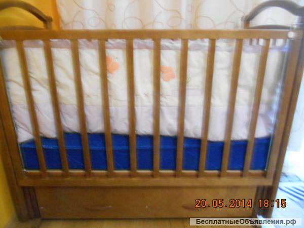 Детская кроватка б/у