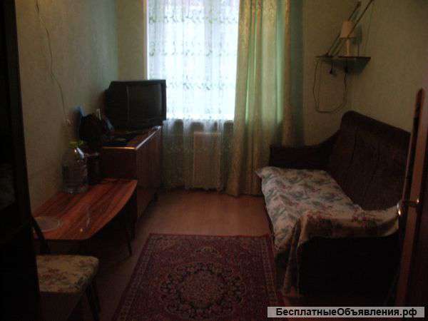 Комната в трёхкомнатной квартире