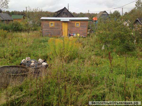 Земельный участок с времянкой