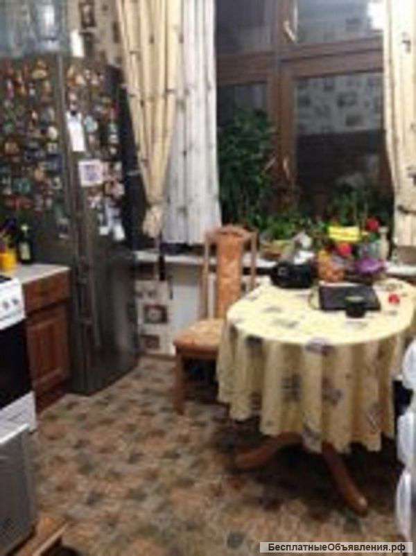 1 комнатную квартиру в сталинском доме