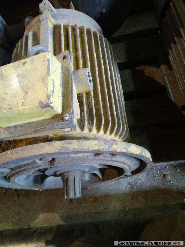 ЭлектродвигателЬ 4а 182 м6 fэу11